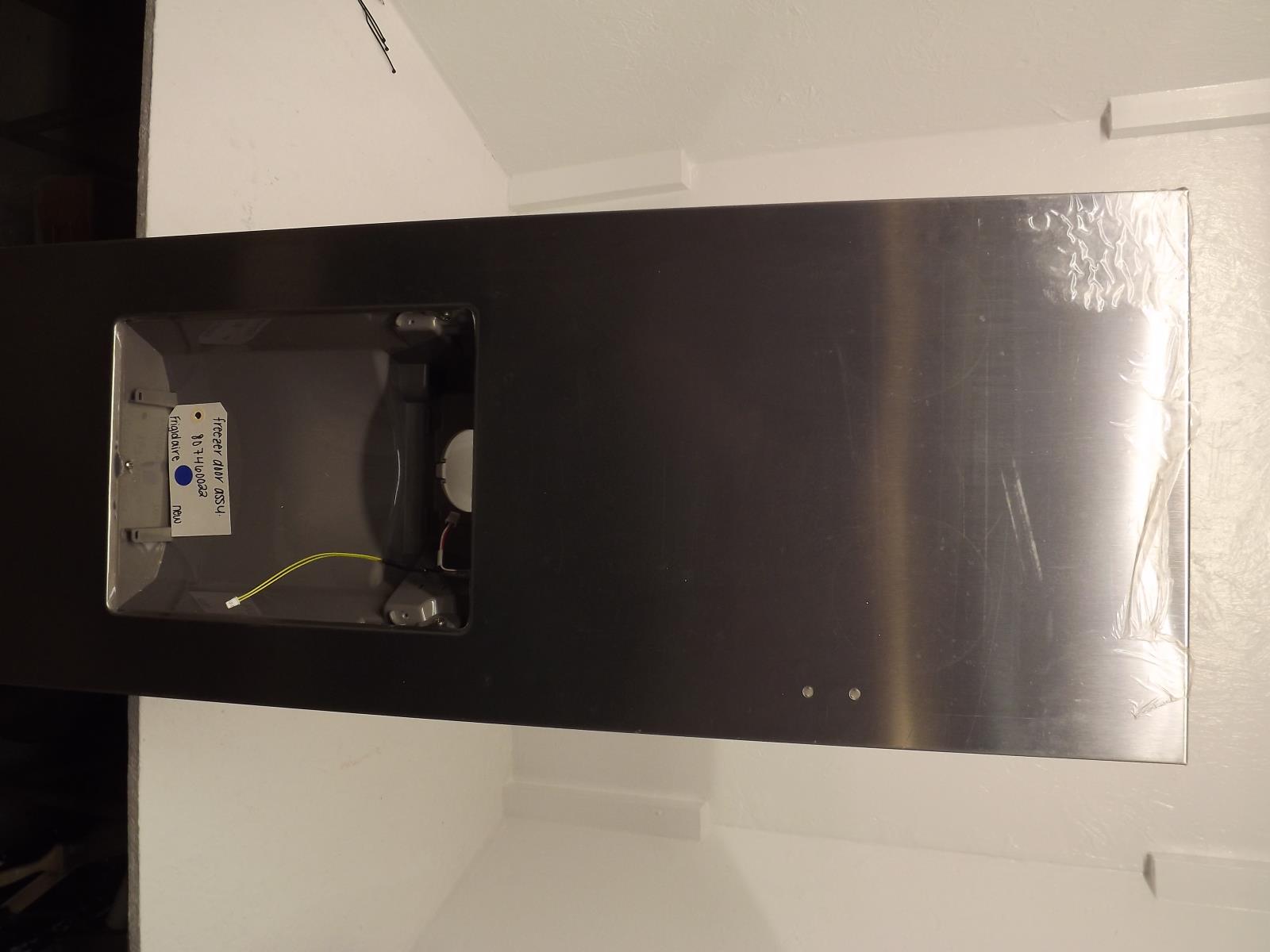 Frigidaire Refrigerator 807460022 Freezer Door Assembly New Frigidaire Refrigerator 807460022 Freezer Door Assembly New